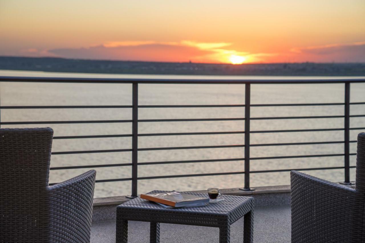Lake Boutique Apartments & Rooms Mamaia Exterior foto